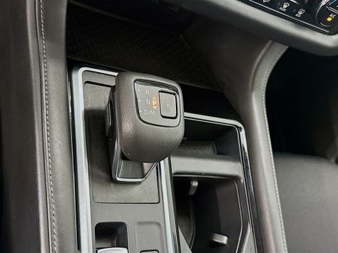 Used 2025 Nissan Pathfinder SV AWD/4WD image 24