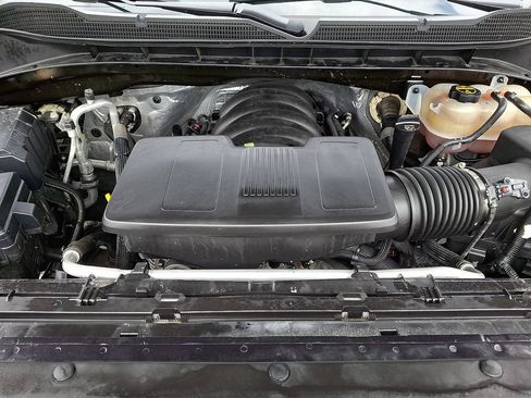 Used 2024 Chevrolet Silverado 1500 Custom Trail Boss AWD/4WD image 27