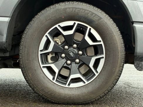 Used 2022 Ford F150 Lightning XLT image 9