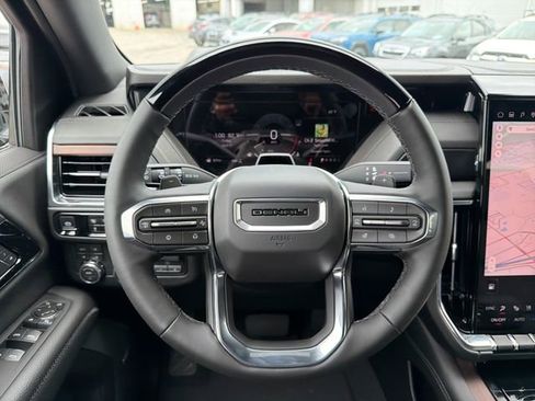 New 2026 GMC Yukon XL Denali w/ Denali Reserve Package AWD/4WD image 10