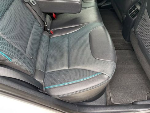 Used 2022 Kia Niro EX Premium w/ Cold Weather Package FWD image 15