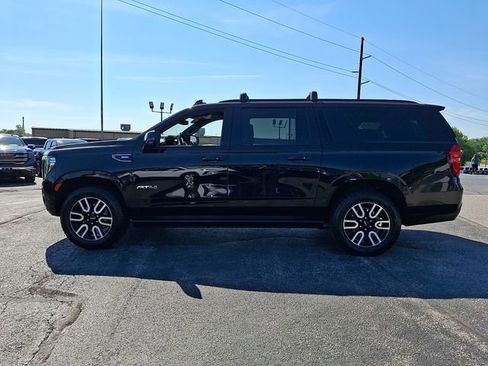 Certified 2023 GMC Yukon XL AT4 w/ AT4 Premium Package AWD/4WD image 4