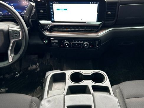 Used 2024 Chevrolet Silverado 1500 RST image 9