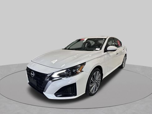 Certified 2023 Nissan Altima 2.5 SL AWD/4WD image 11