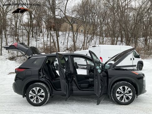 Used 2023 Nissan Rogue SV image 36