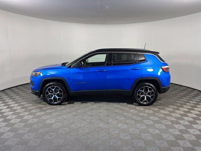Used 2026 Jeep Compass Limited AWD/4WD image 4