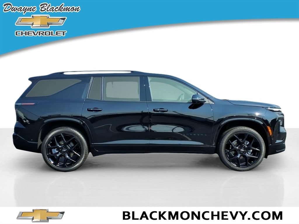 Used 2025 Chevrolet Traverse RS w/ LPO, Floor Liner Package AWD/4WD image 2