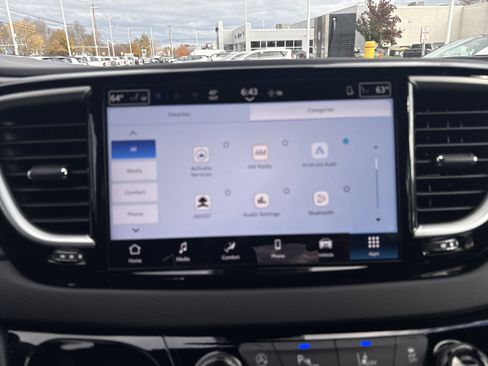 New 2026 Chrysler Voyager LX image 19