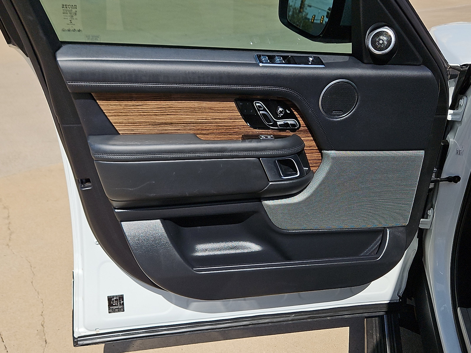 Used 2018 Land Rover Range Rover HSE AWD/4WD image 13