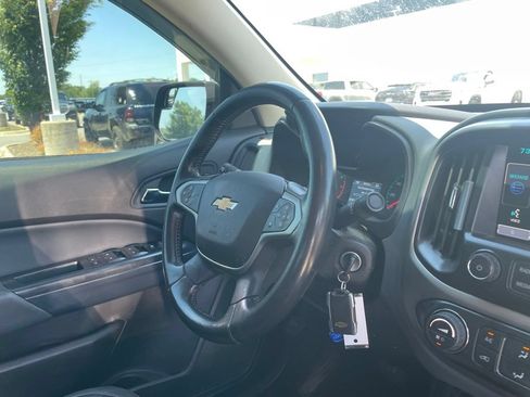 Used 2015 Chevrolet Colorado Z71 AWD/4WD image 27