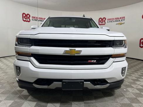 Used 2018 Chevrolet Silverado 1500 LT w/ Texas Edition AWD/4WD image 2