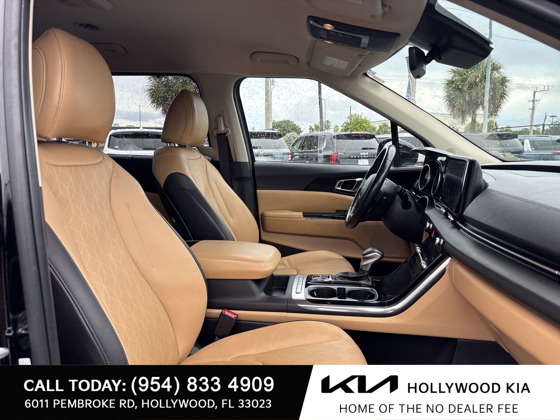 Used 2022 Kia Carnival EX FWD image 23