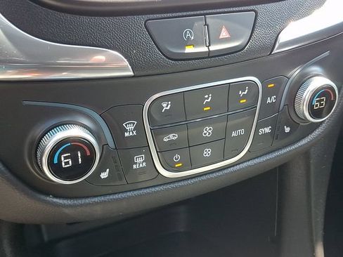 Used 2024 Chevrolet Equinox LT AWD/4WD image 16
