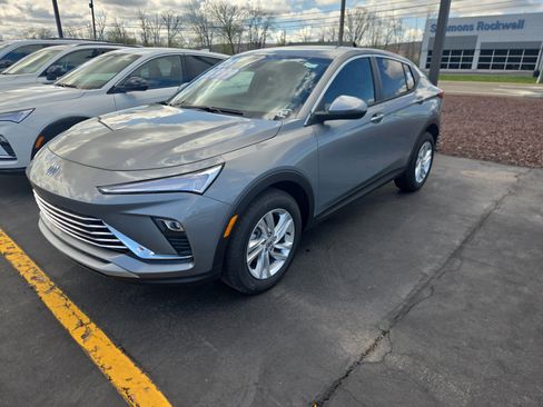 New 2026 Buick Envista Preferred w/ Convenience I Package FWD image 2