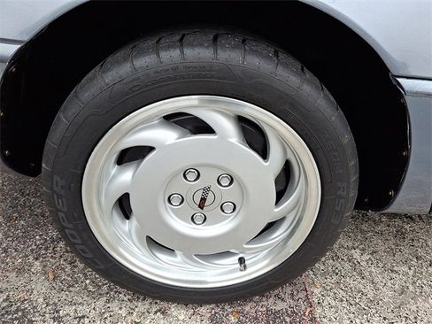 Used 1991 Chevrolet Corvette Coupe image 8