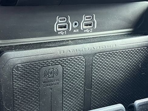 Used 2025 RAM 1500 Laramie w/ Sport Appearance Package AWD/4WD image 32