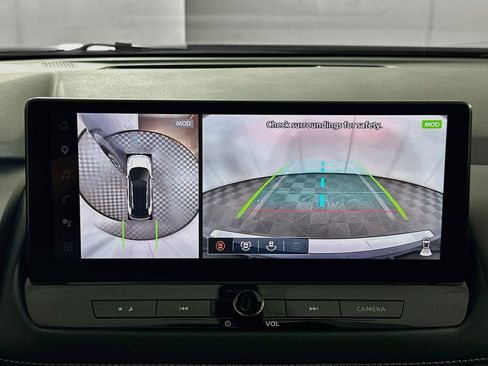 Used 2025 Nissan Rogue SL FWD image 23