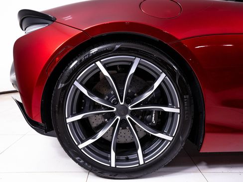 Used 2025 McLaren Artura Spider RWD image 20