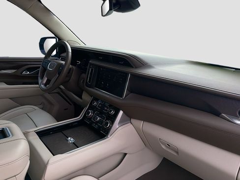 Used 2023 GMC Yukon Denali AWD/4WD image 32