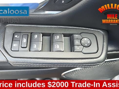 Used 2025 RAM 1500 Laramie AWD/4WD image 13