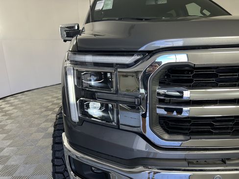 New 2025 Ford F150 Lariat w/ Equipment Group 501A Mid image 9