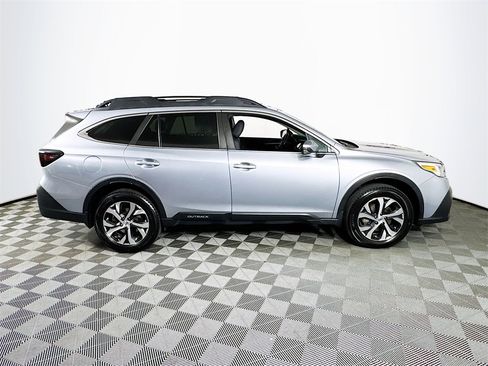 Used 2021 Subaru Outback Limited XT image 8