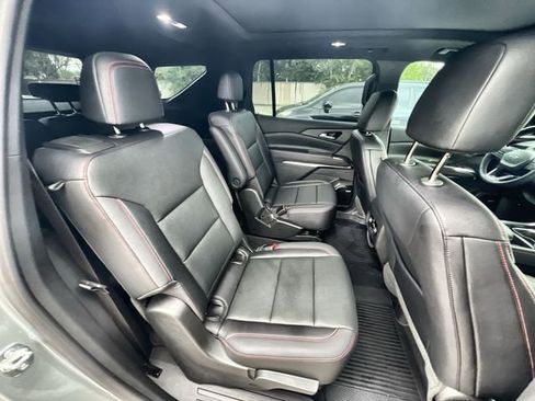 Used 2025 Chevrolet Traverse Z71 w/ Enhanced Driving Package image 26