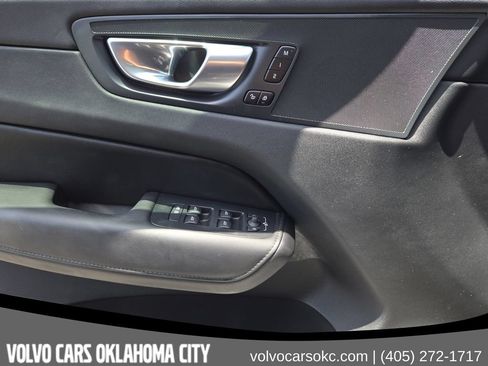 Certified 2024 Volvo XC60 B5 Plus AWD/4WD image 18