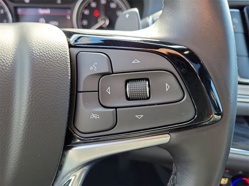 Used 2023 Buick Enclave Essence w/ Experience Buick Package image 25