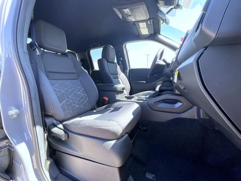 New 2026 Nissan Frontier SV w/ SV Convenience Package AWD/4WD image 16