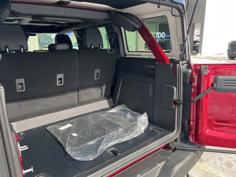 New 2025 Ford Bronco Badlands image 12