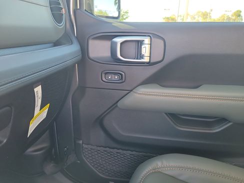 New 2026 Jeep Gladiator Mojave AWD/4WD image 21