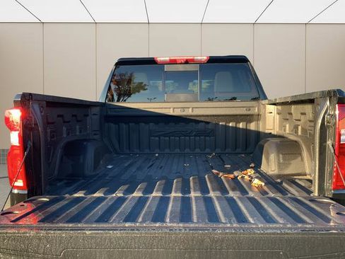 Used 2022 Chevrolet Silverado 1500 ZR2 w/ Technology Package image 14