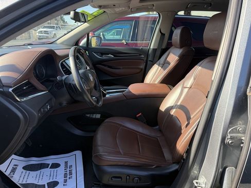 Used 2018 Buick Enclave Avenir w/ Avenir Technology Package image 11