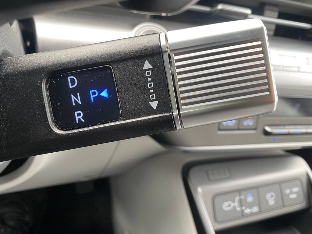 Certified 2024 Hyundai Kona SEL FWD image 35