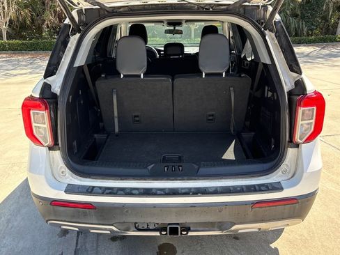 Used 2021 Ford Explorer XLT w/ Equipment Group 202A image 32