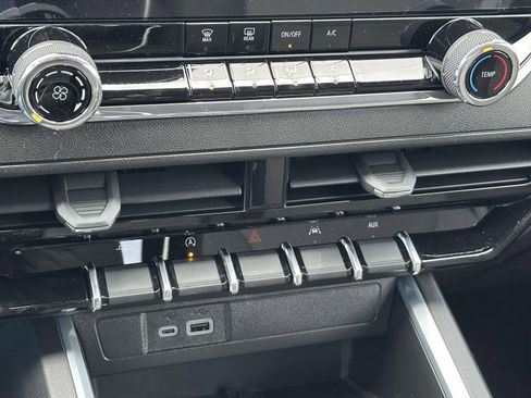 New 2026 Chevrolet Colorado W/T image 12