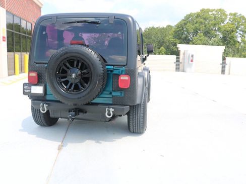 Used 1998 Jeep Wrangler SE AWD/4WD image 25
