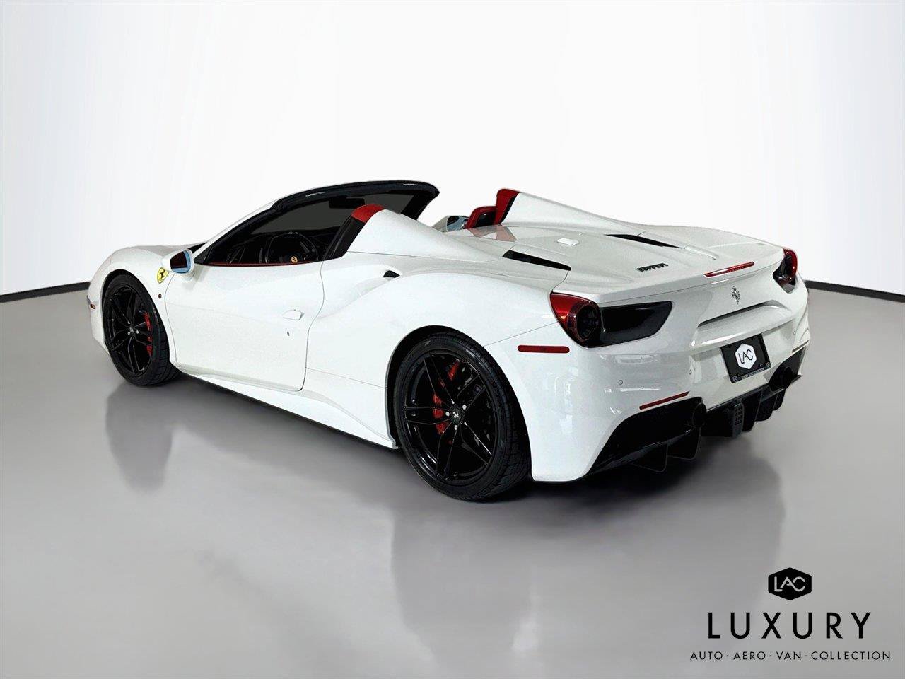 Used 2019 Ferrari 488 Spider RWD image 7