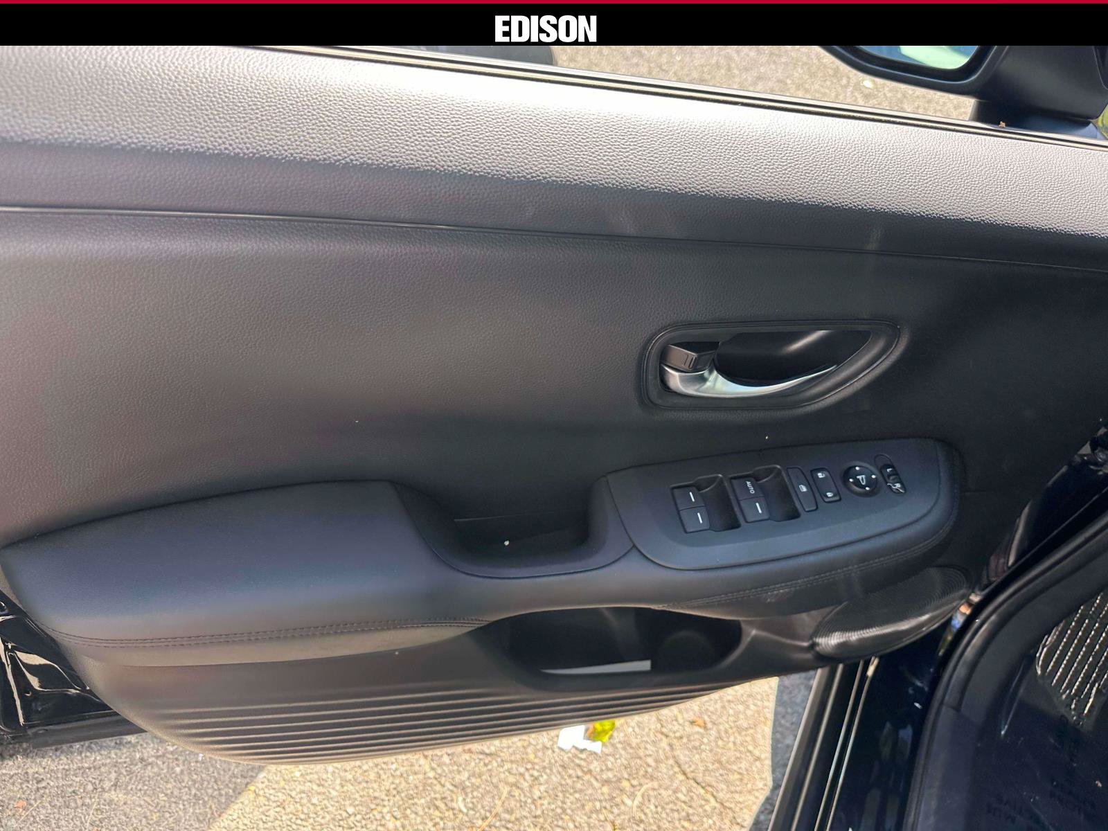 Used 2023 Honda HR-V LX image 13