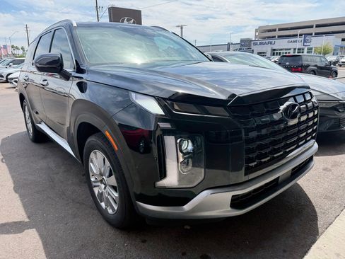 Used 2023 Hyundai Palisade SEL image 3