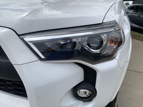Used 2023 Toyota 4Runner SR5 Premium w/ Moonroof Package RWD image 6