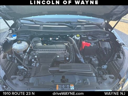 Certified 2023 Lincoln Corsair AWD w/ Rear Removable Package Tray image 28