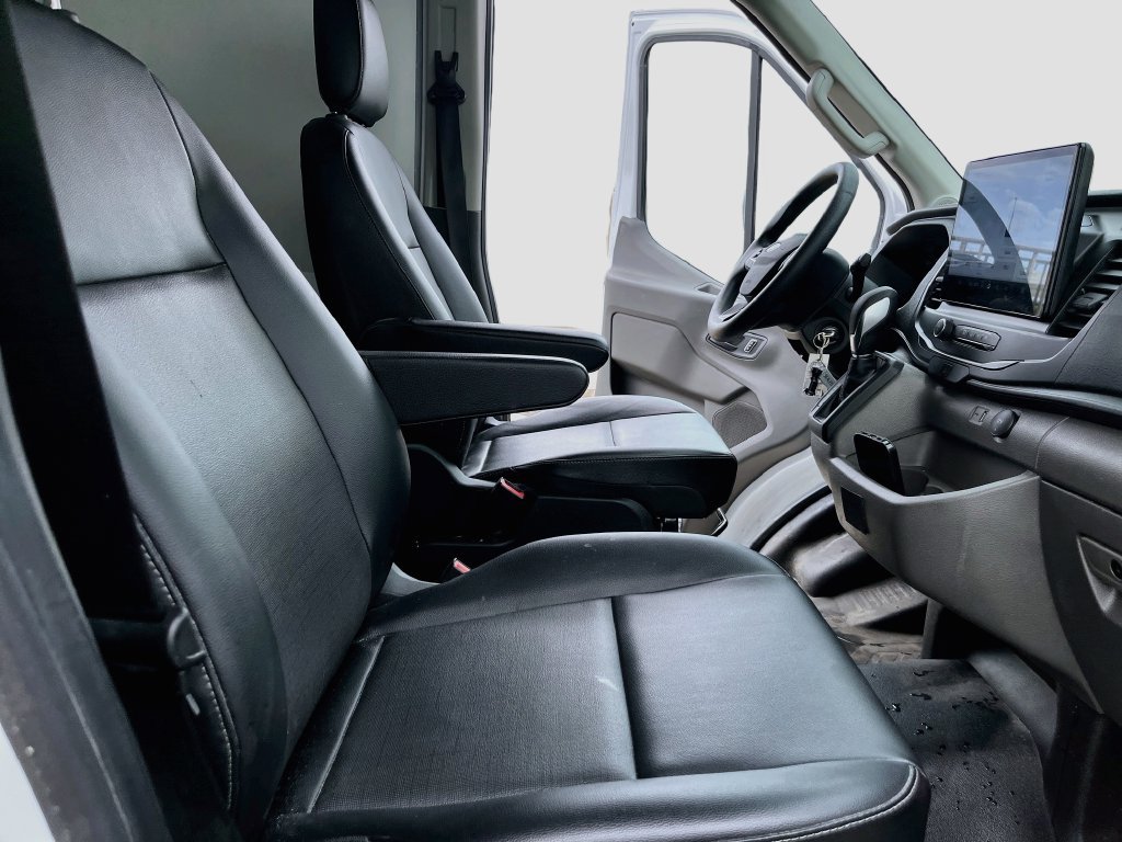Used 2024 Ford Transit 250 148 High Roof AWD image 25