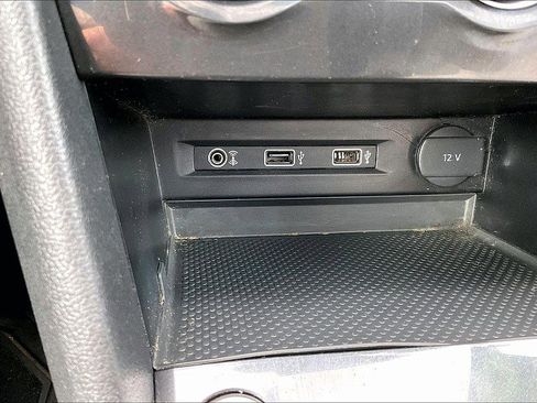 Used 2018 Volkswagen Tiguan SE w/ Panoramic Sunroof Package FWD image 15