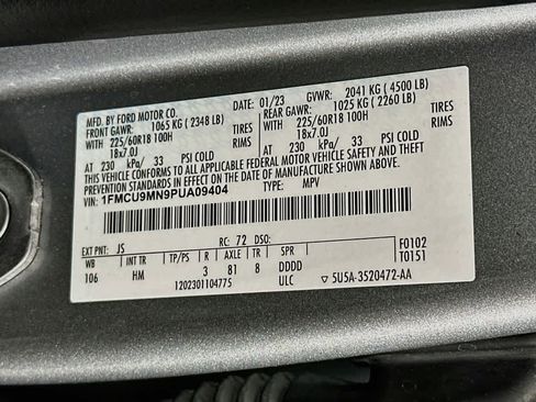 Used 2023 Ford Escape ST-Line AWD/4WD image 23