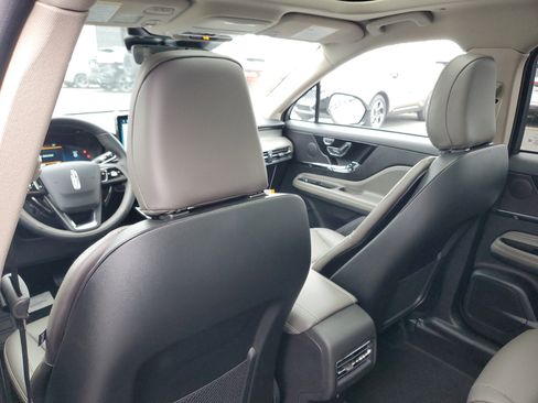 New 2026 Lincoln Corsair Premiere image 26