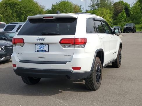 Used 2020 Jeep Grand Cherokee Laredo AWD/4WD image 4