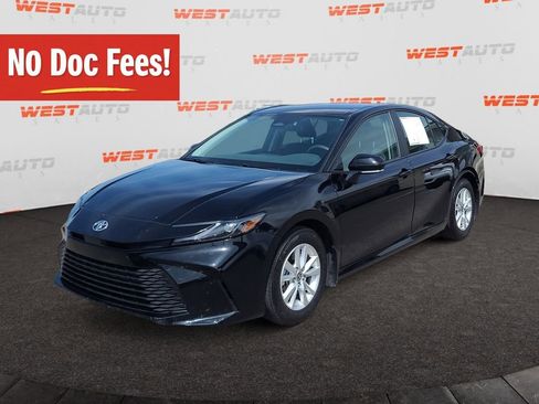 Used 2025 Toyota Camry LE FWD image 1