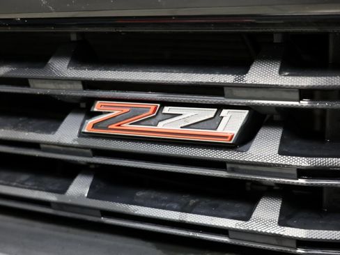 Used 2021 Chevrolet Silverado 1500 LT Trail Boss w/ Convenience Package II image 31